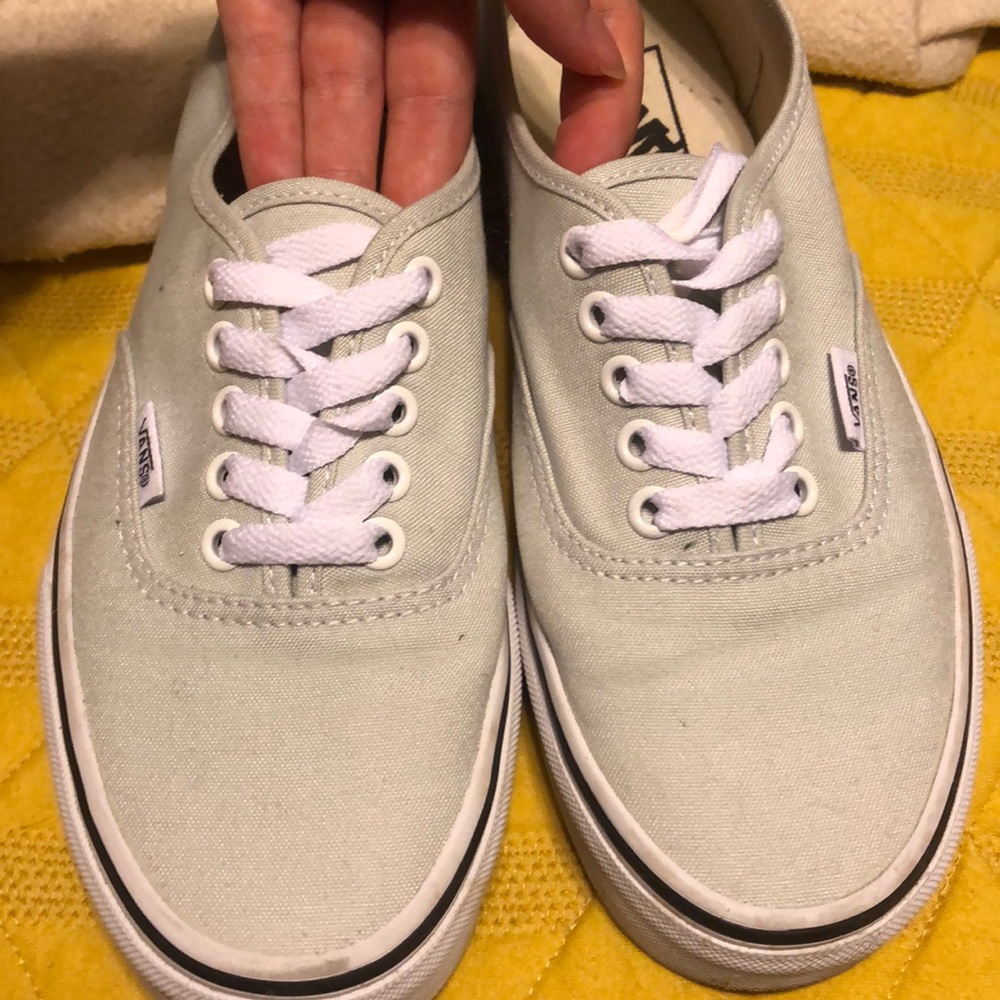 Mint authentic vans